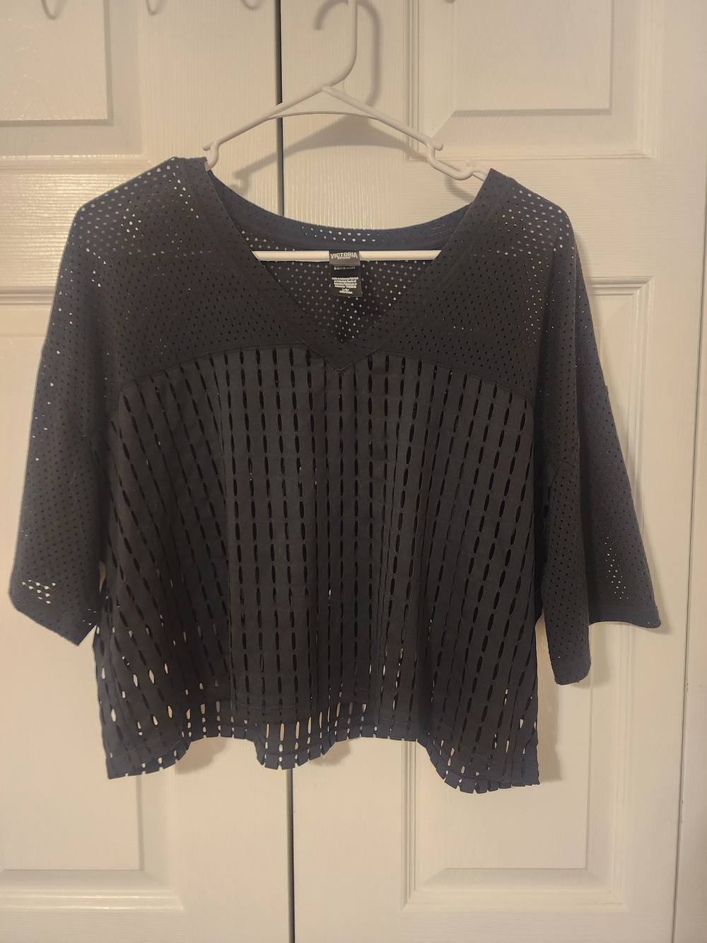 VS Sports V-Neck Crop Top Breathable, Perforated Mesh Design